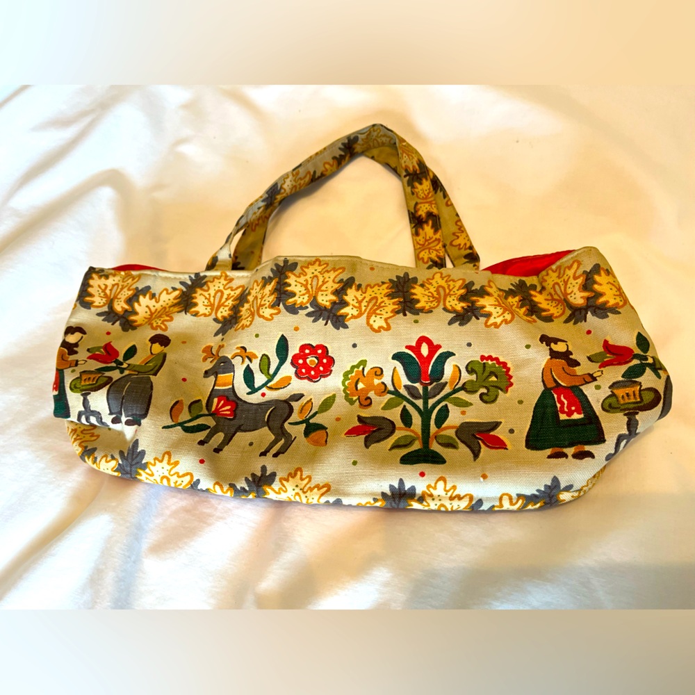 Floral Patterned, Knitting Tote Bag with Red Drawstring and vinyl bottom Vintage - Picture 7 of 7